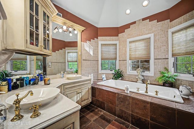 6 Carousel Court, Millstone, NJ 08510