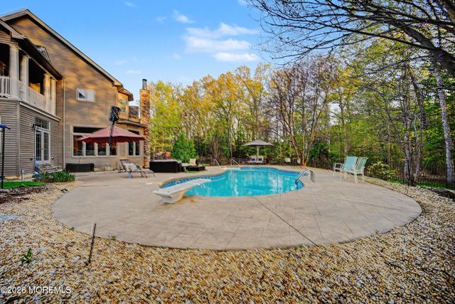 6 Carousel Court, Millstone, NJ 08510