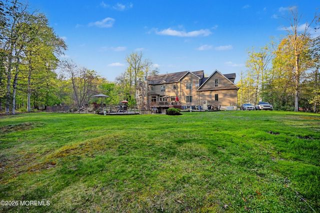 6 Carousel Court, Millstone, NJ 08510