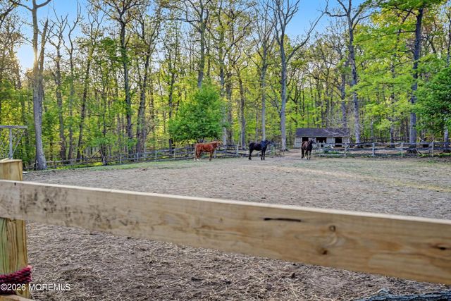 6 Carousel Court, Millstone, NJ 08510