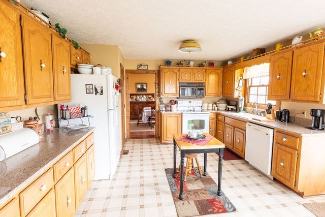 1041 Sandy Valley Rd, Hendersonville, TN 37075