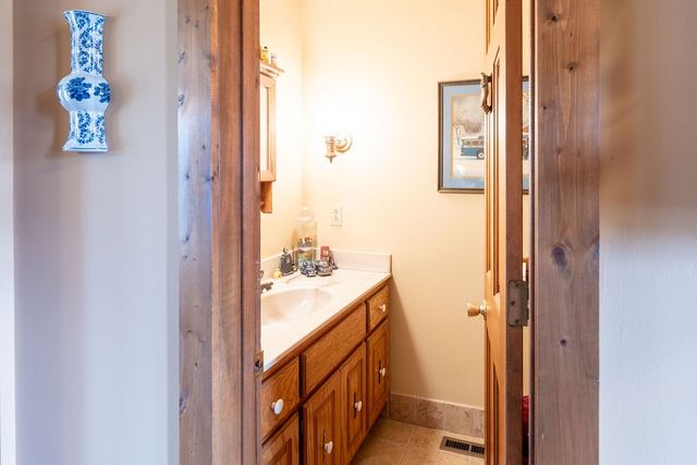 1041 Sandy Valley Rd, Hendersonville, TN 37075