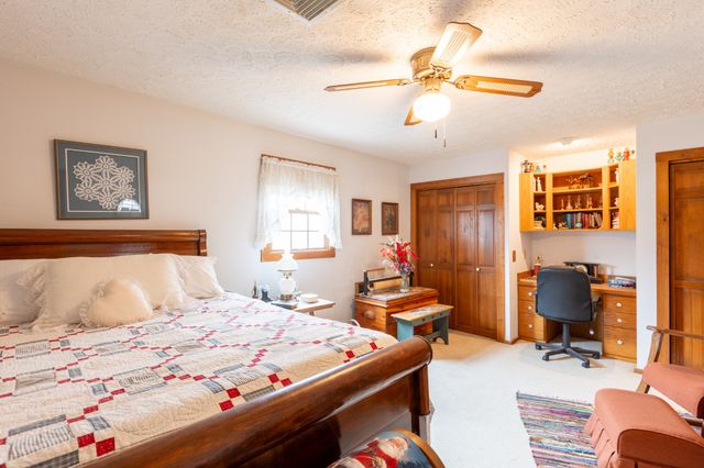 1041 Sandy Valley Rd, Hendersonville, TN 37075