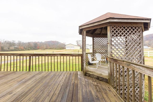 1041 Sandy Valley Rd, Hendersonville, TN 37075