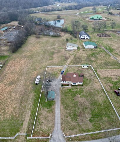 1041 Sandy Valley Rd, Hendersonville, TN 37075