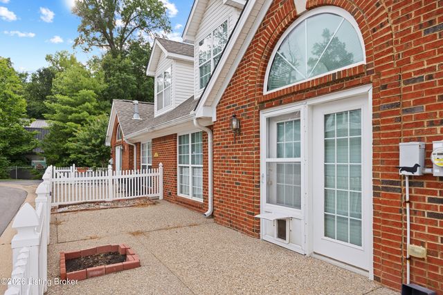 10450 Monticello Forest Cir, Jeffersontown, KY 40299