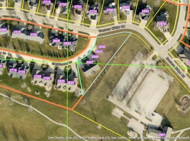 2933 Clubhouse Dr and 2935, Marion, IA 52302