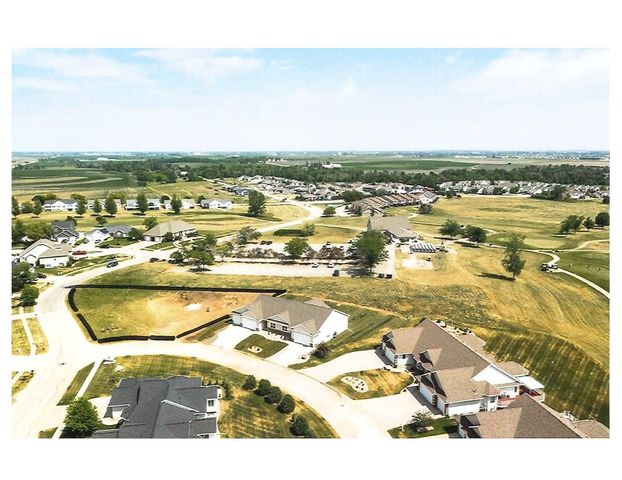 2933 Clubhouse Dr and 2935, Marion, IA 52302