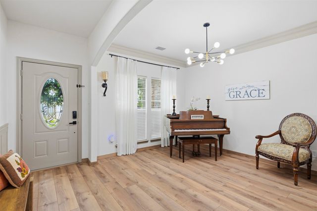 601 Cresthaven Drive, Mckinney, TX 75071