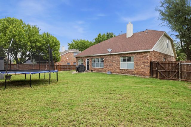 601 Cresthaven Drive, Mckinney, TX 75071