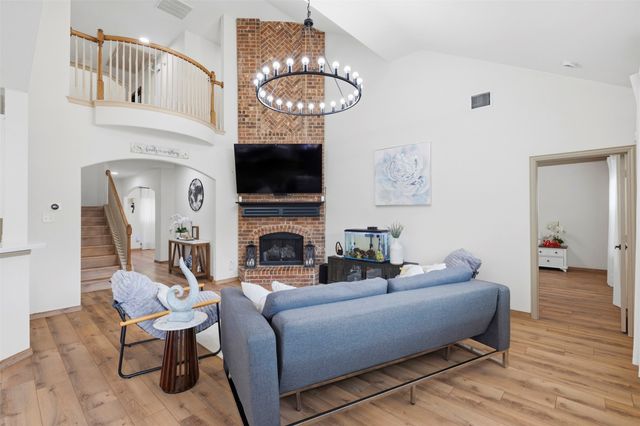 601 Cresthaven Drive, Mckinney, TX 75071
