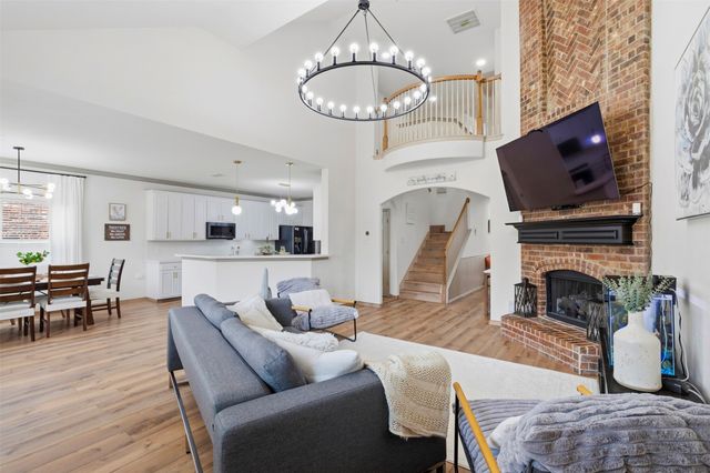 601 Cresthaven Drive, Mckinney, TX 75071