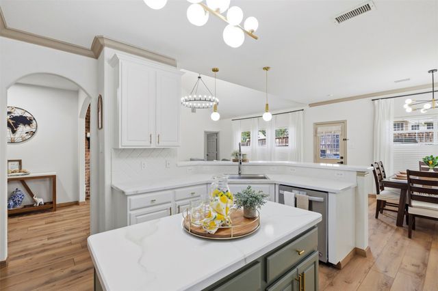 601 Cresthaven Drive, Mckinney, TX 75071