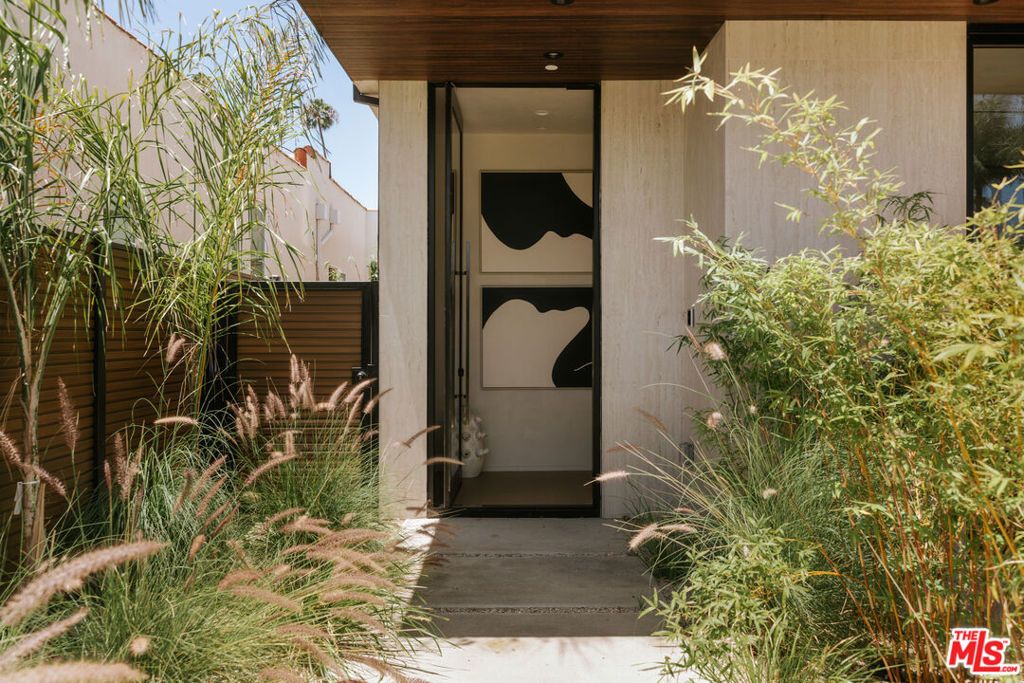 923 Milwood Avenue, Venice, CA 90291 — photo 3
