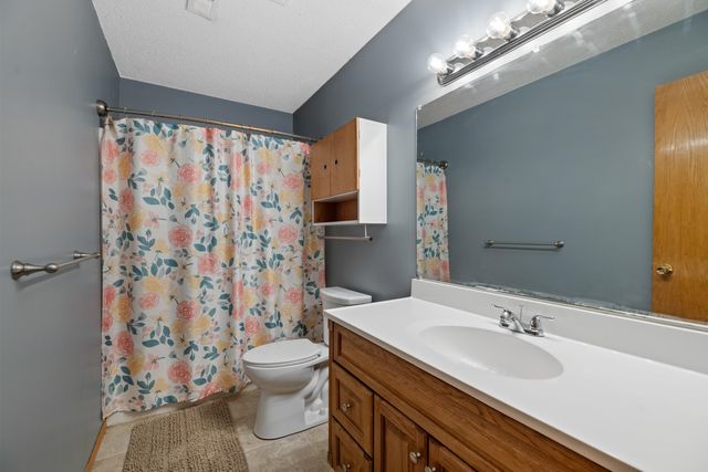 11401 W Lotus St, Wichita, KS 67209