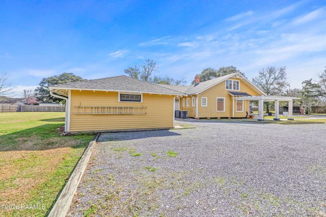 420 Berard Street, Breaux Bridge, LA 70517