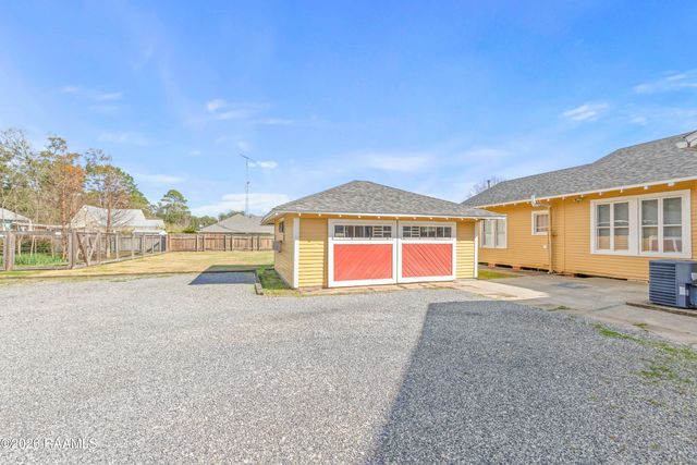 420 Berard Street, Breaux Bridge, LA 70517