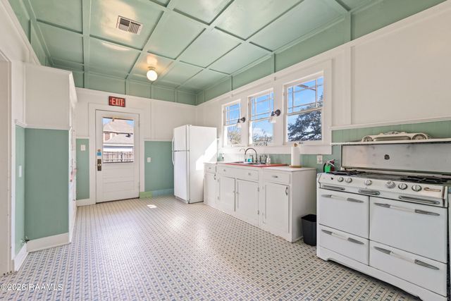 420 Berard Street, Breaux Bridge, LA 70517