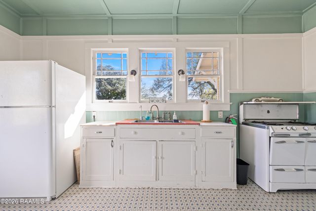 420 Berard Street, Breaux Bridge, LA 70517