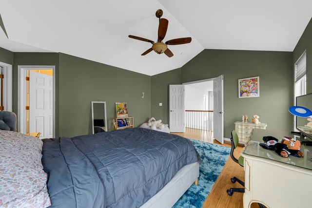 108 Hampton Boulevard, Lake Bluff, IL 60044