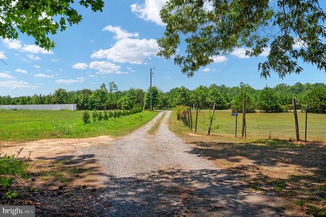 1564 BETHANY CHURCH RD, Bumpass, VA 23024
