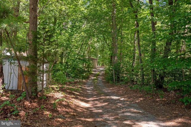 1564 BETHANY CHURCH RD, Bumpass, VA 23024