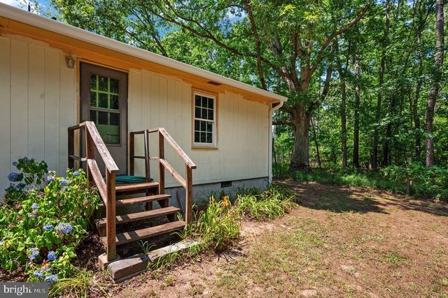 1564 BETHANY CHURCH RD, Bumpass, VA 23024