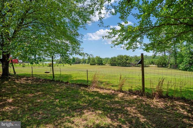 1564 BETHANY CHURCH RD, Bumpass, VA 23024