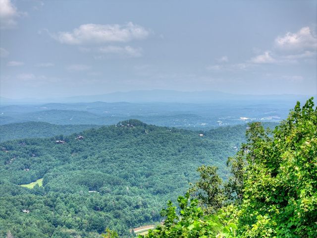 1512 Grandeur Drive, Blue Ridge, GA 30513