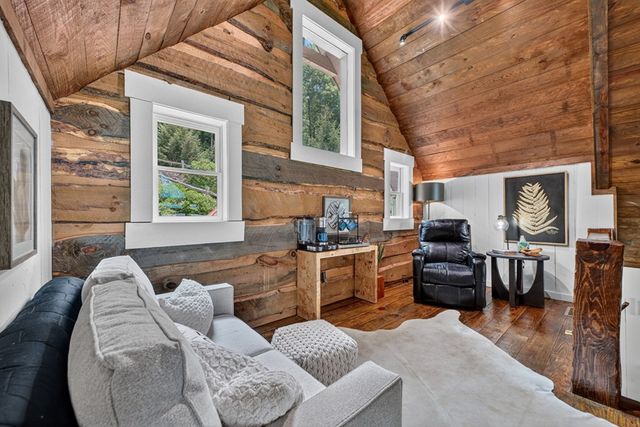 1512 Grandeur Drive, Blue Ridge, GA 30513