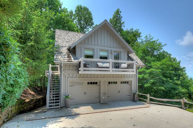 1512 Grandeur Drive, Blue Ridge, GA 30513