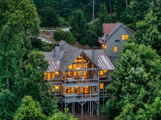 1512 Grandeur Drive, Blue Ridge, GA 30513