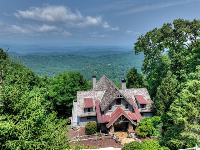 1512 Grandeur Drive, Blue Ridge, GA 30513