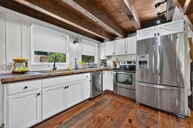 1512 Grandeur Drive, Blue Ridge, GA 30513
