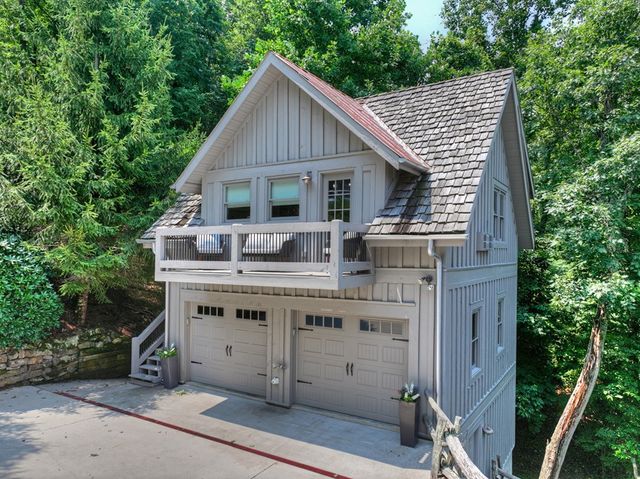 1512 Grandeur Drive, Blue Ridge, GA 30513