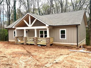 79 S Gholston Extension, Comer, GA 30629