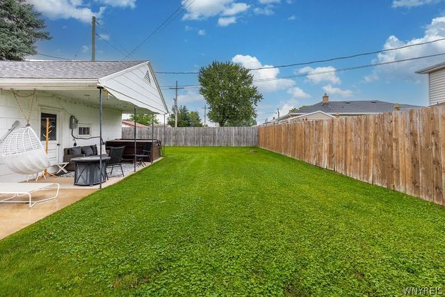 92 North Creek Drive, Cheektowaga, NY 14225