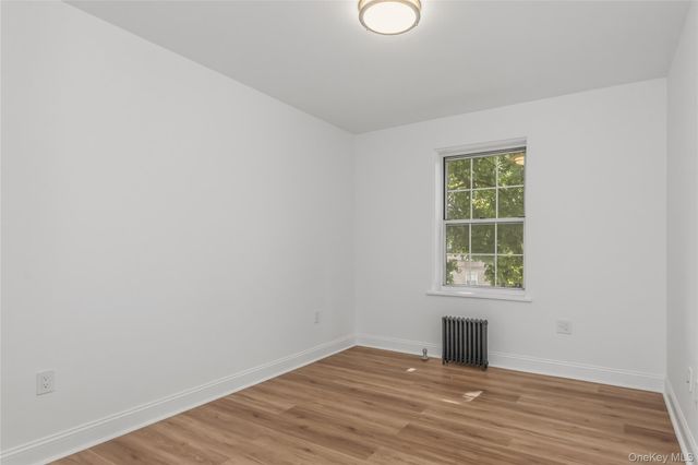 51-34 30 Avenue E2, Woodside, NY 11377