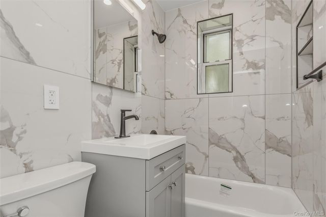51-34 30 Avenue E2, Woodside, NY 11377