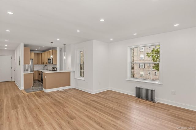 51-34 30 Avenue E2, Woodside, NY 11377
