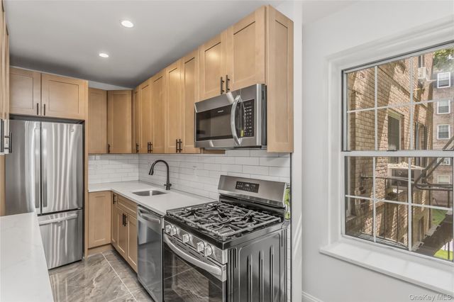 51-34 30 Avenue E2, Woodside, NY 11377