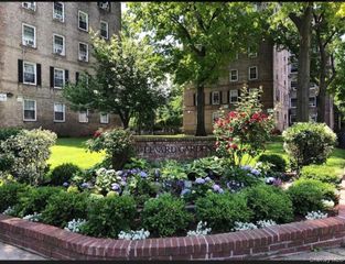 51-34 30 Avenue E2, Woodside, NY 11377