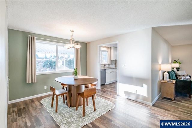 4578 Sesame St NE, Salem, OR 97305