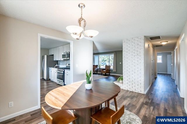 4578 Sesame St NE, Salem, OR 97305