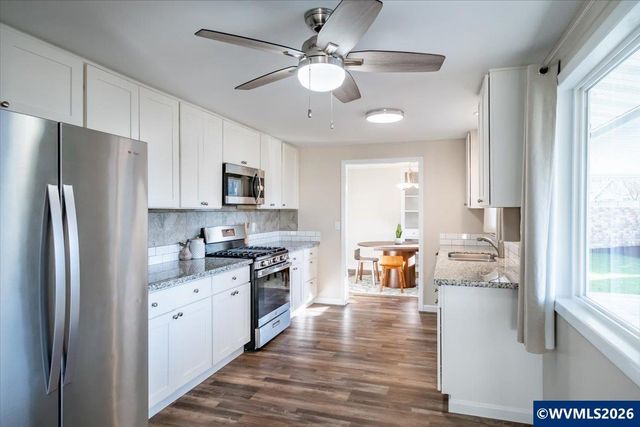 4578 Sesame St NE, Salem, OR 97305