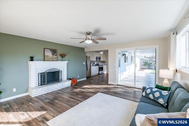 4578 Sesame St NE, Salem, OR 97305