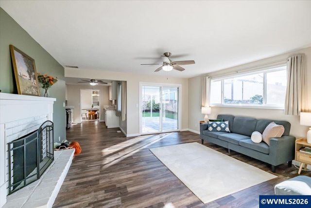 4578 Sesame St NE, Salem, OR 97305