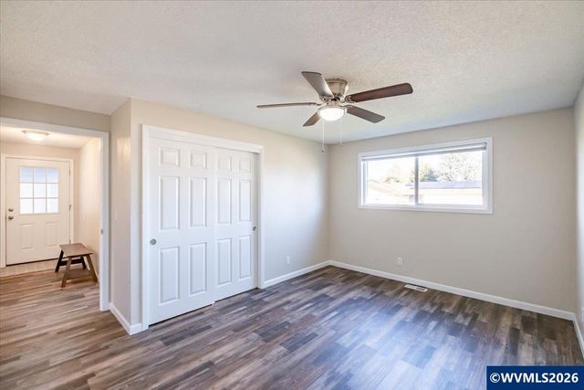 4578 Sesame St NE, Salem, OR 97305