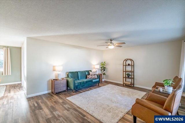 4578 Sesame St NE, Salem, OR 97305