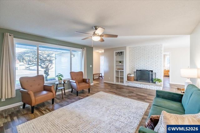 4578 Sesame St NE, Salem, OR 97305